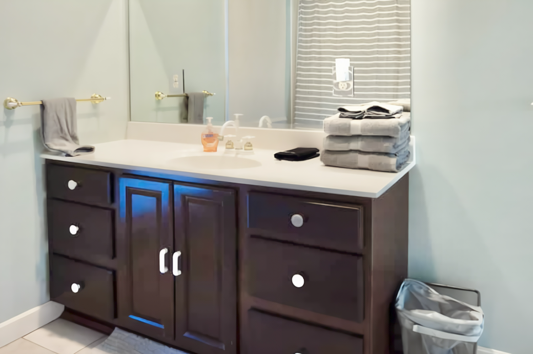 Bathroom 3 - Main Floor