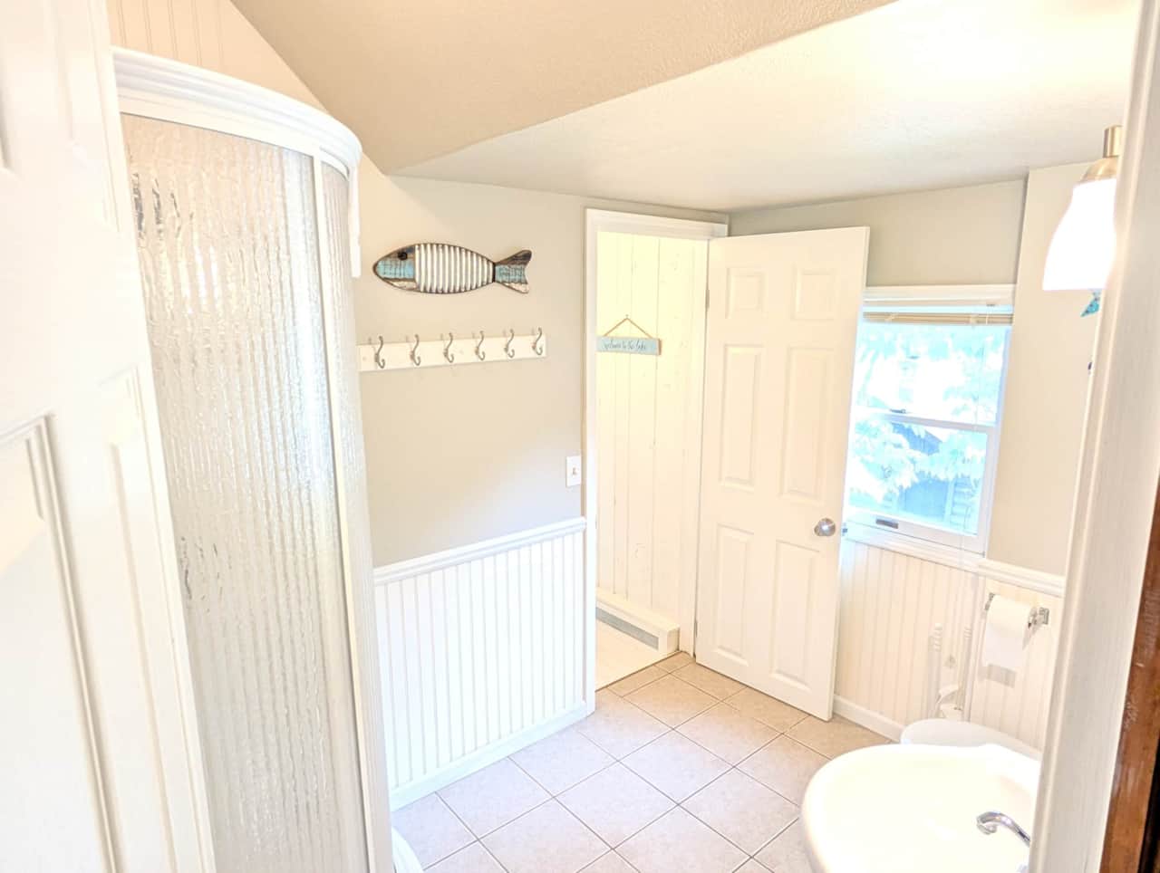 Captain's Quarters - Bathroom 3