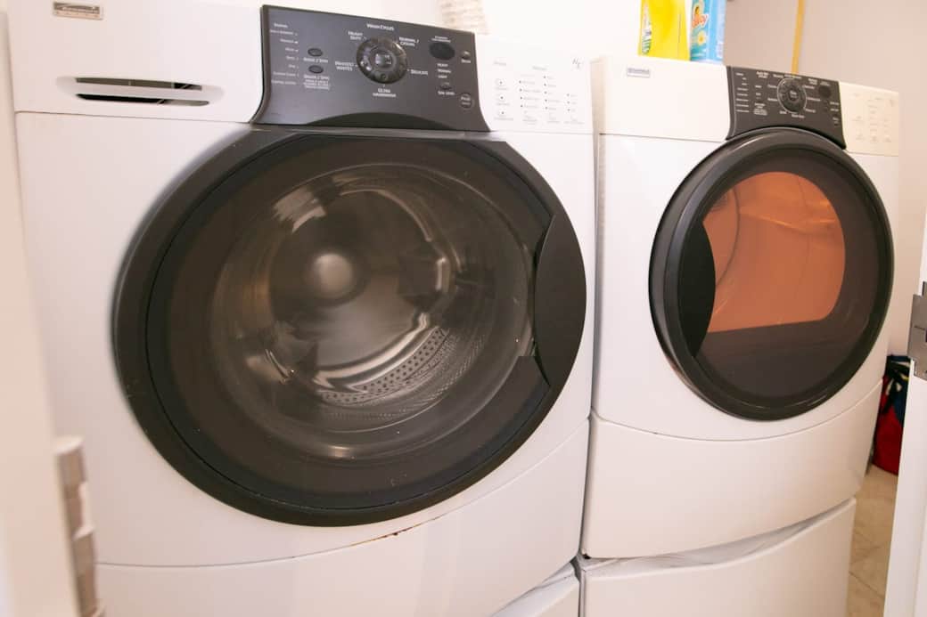 Laundry (shared) Laundry (shared)