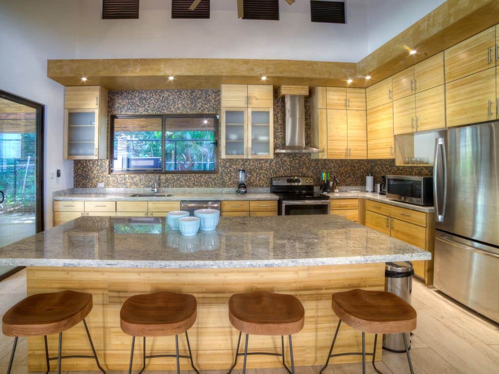 Large Kitchen Large Kitchen