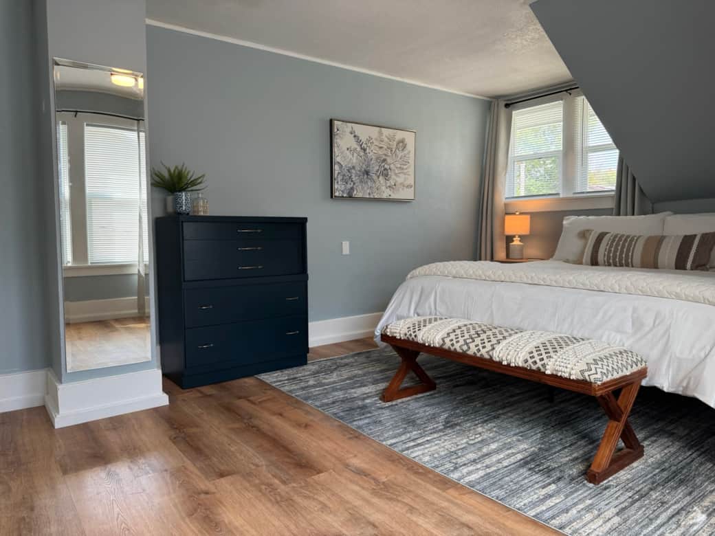 Choose Bright & Airy or close the black-out curtains