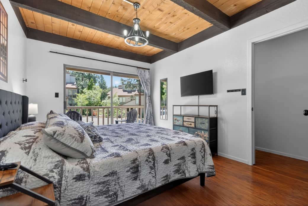 Primary Bedroom - King Bed