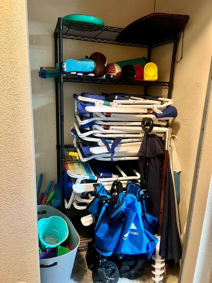 Our guests have full access to our  Beach closet for your convenience. Plus a place for you to store all your beach items, conveniently located on ground level. All beach equipment should be returned CLEAN. Do not leave broken items upon departure.