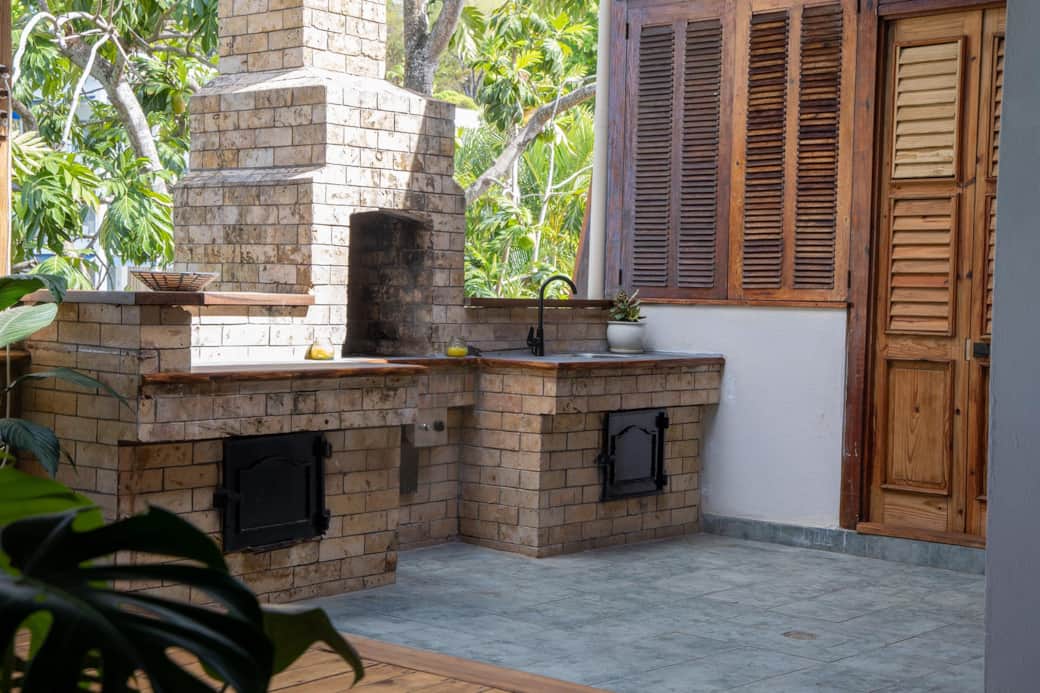 Open-air Grill Patio