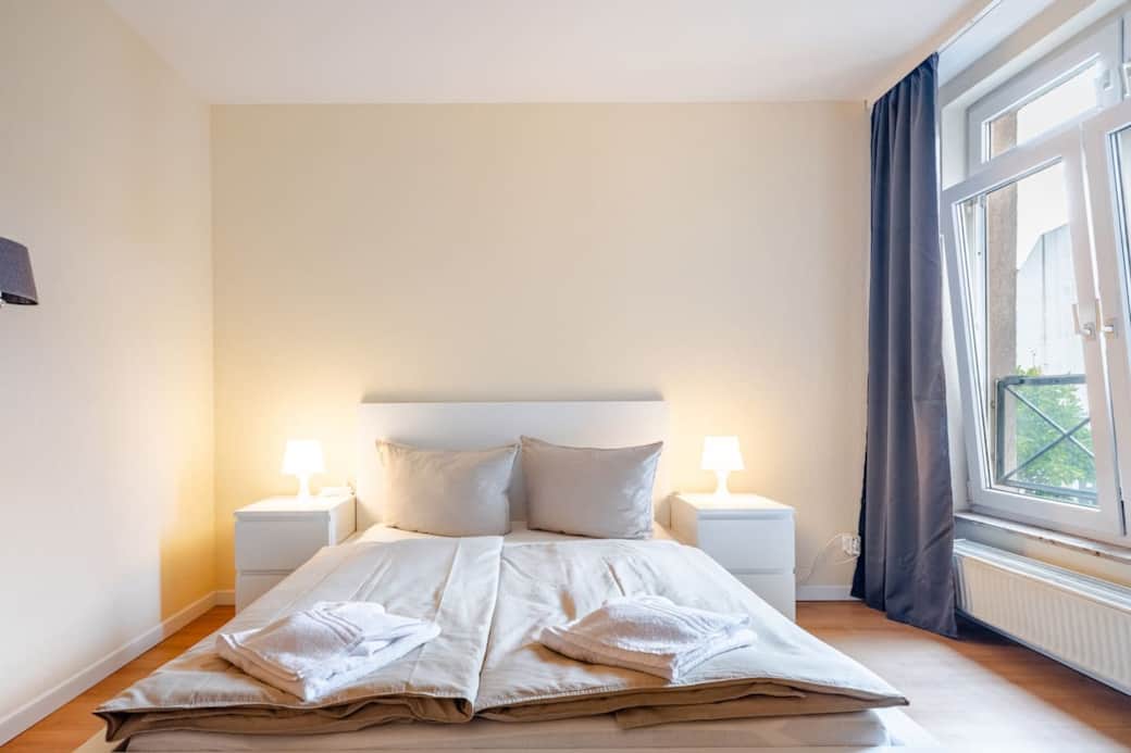 3- Bett frontal - 24