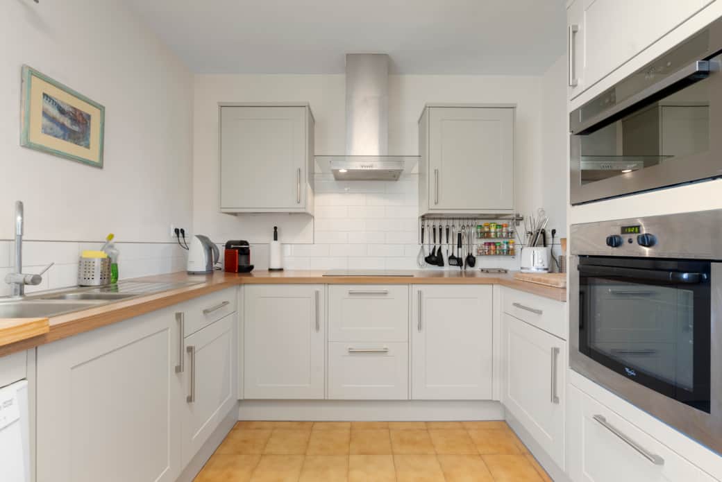 Kitchen hob, ovens, fridge