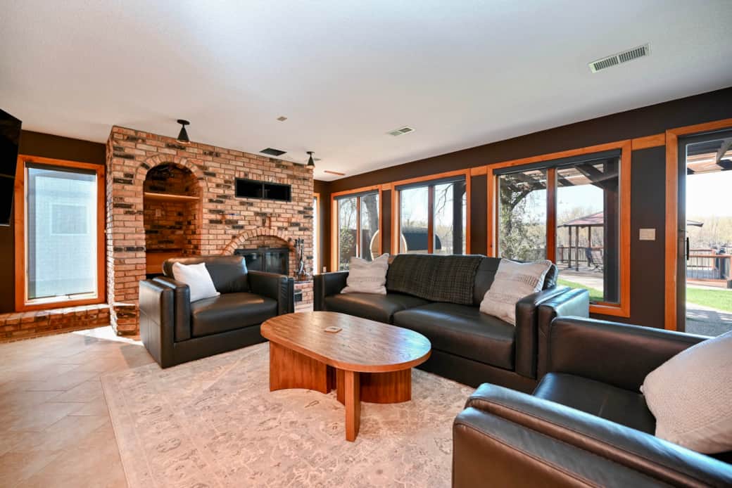 1 Living Room 1