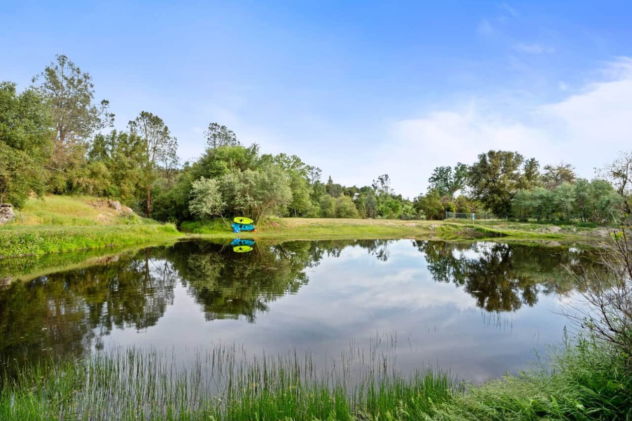 Fish or kayak around this large private pond! 2 kayaks are provided (note: weight limit is 250lbs per Kayak). 
