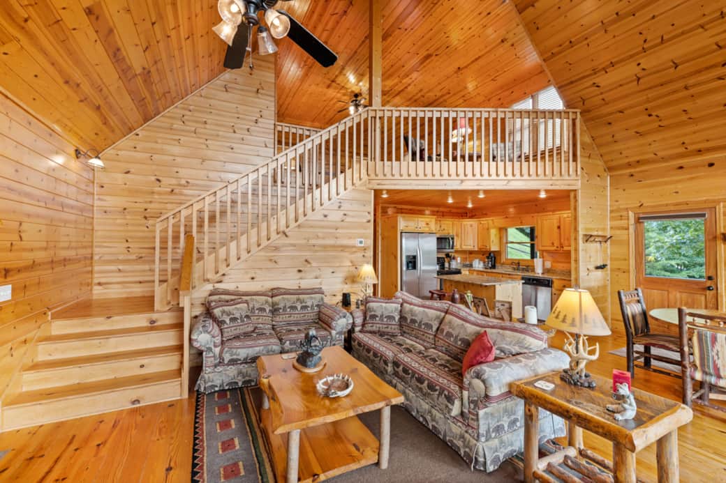 [Living room] Fireplace, Smart TV & mountain views
