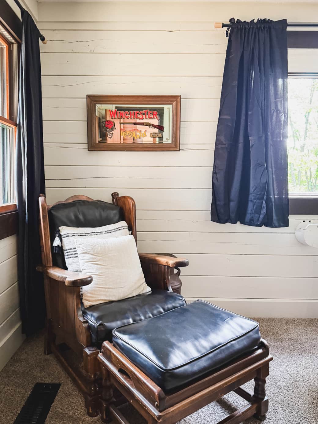 Queen Meadow Room