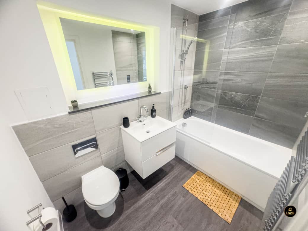 Main Bathroom