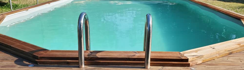 Access to the owner's swimming pool (shared) in August only.