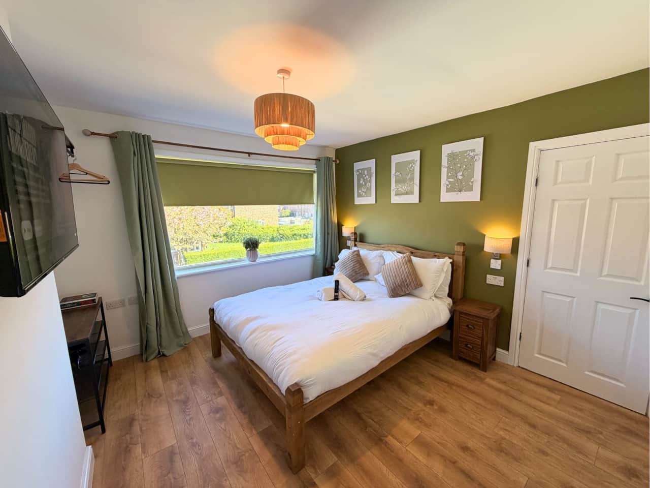 King bedroom - upstairs