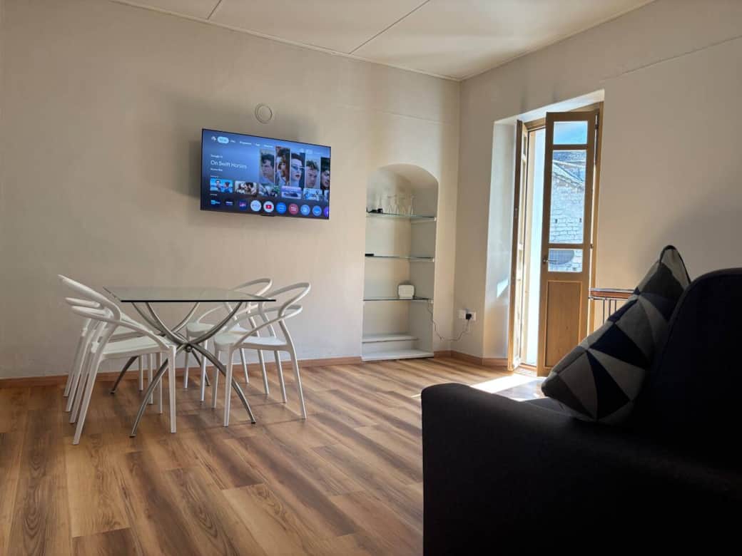 Orta Lake Apartments II - Soggiorno - TV - Sofa