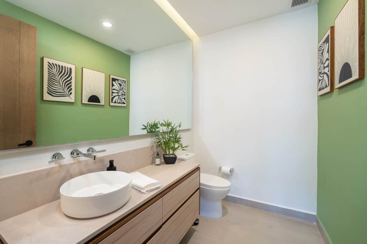 1301 Half Bath.jpg