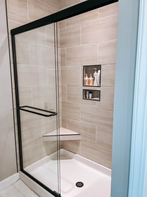 Master Bath Spacious Shower