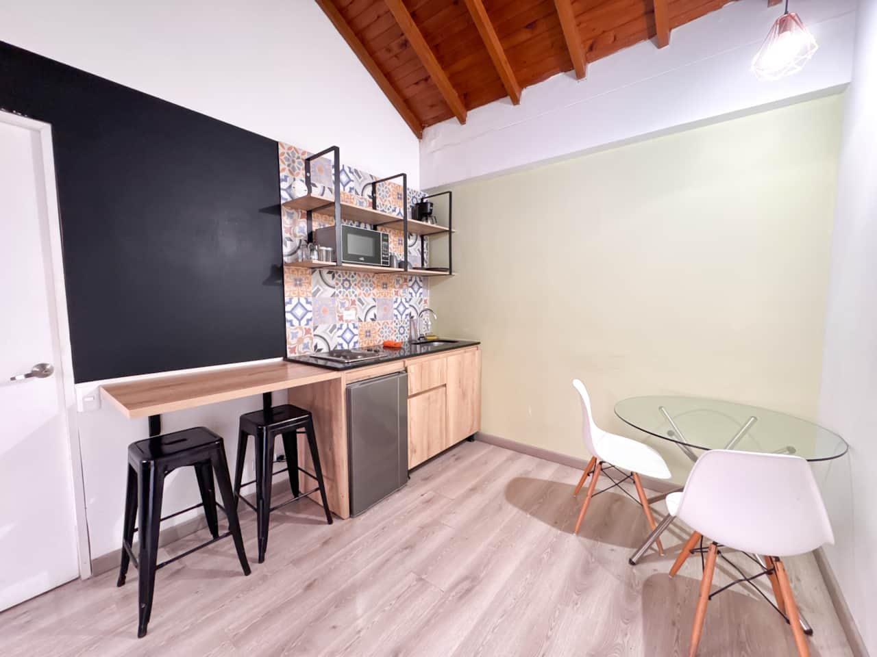 Airbnb en Medellín con balcón 