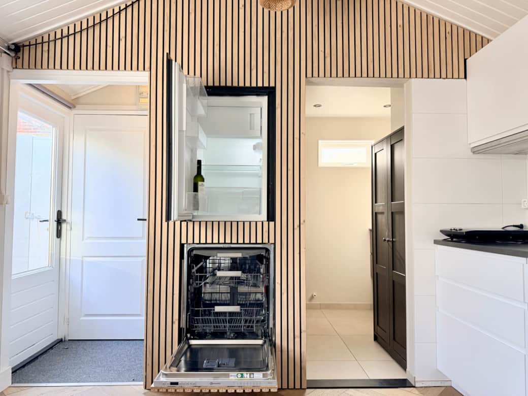 Kühl- und Gefrierfach sowie Geschirrspüler