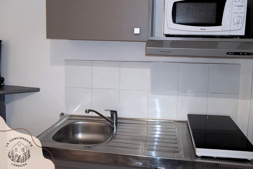 CUISINE EQUIPEE/TASSIMO/MICRO ONDE