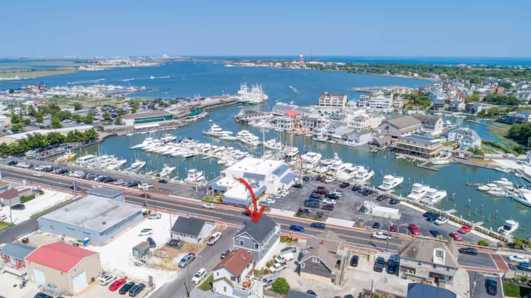 Fresh, modern home in a peaceful Cape May neighborhood. Stroll to great restaurants, bars, and the South Jersey Marina, with the Washington Street Mall just 1.5 miles away.
Fresh, modern home in a peaceful Cape May neighborhood. Stroll to great restaurants, bars, and the South Jersey Marina, with the Washington Street Mall just 1.5 miles away.