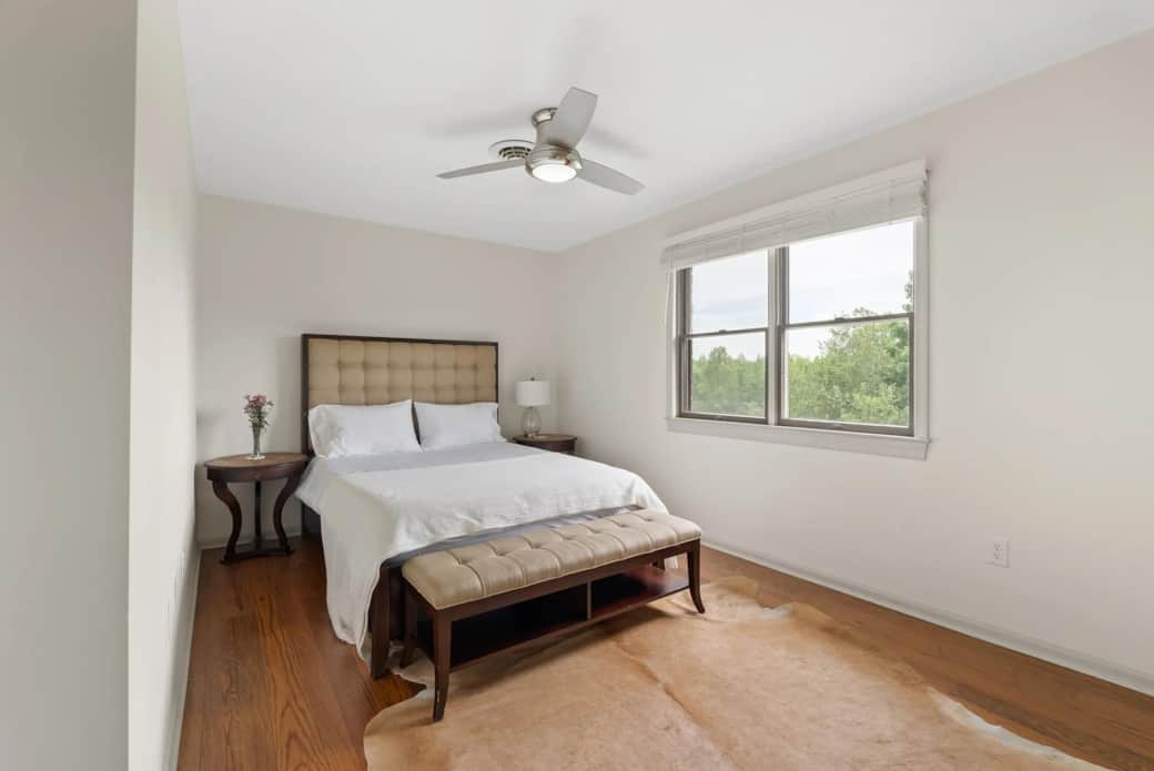 Bedroom 2- 2nd floor queen bed