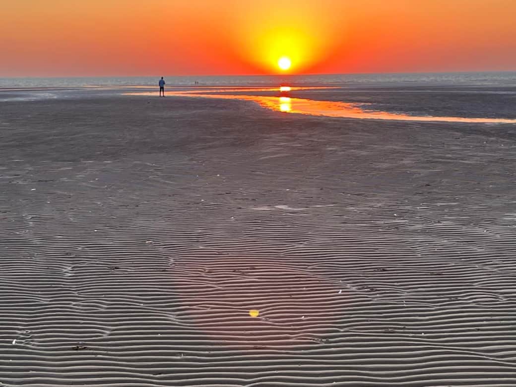 sunset on the beach 2 minutes from the garden sunset on the beach 2 minutes from the garden