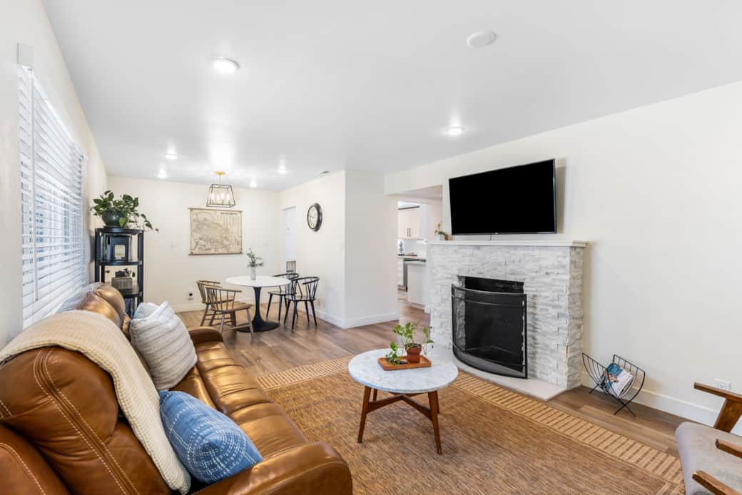 24 web or mls 1600 meadow rd
