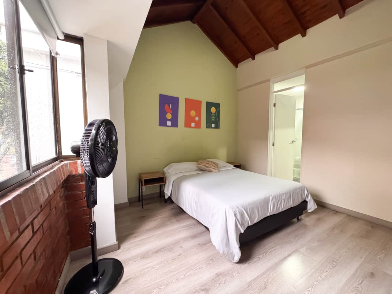 Alojamiento en económico apartamento en zona hotelera del Poblado
