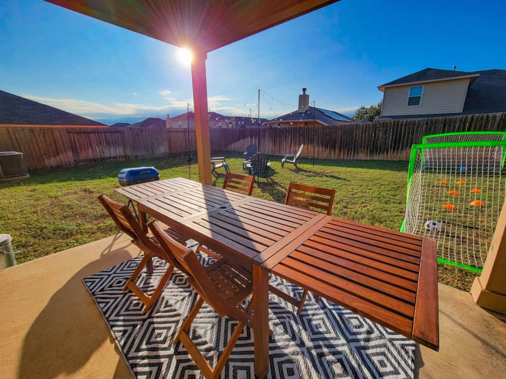 Outdoor backyard, fire pit and games Outdoor backyard, fire pit and games