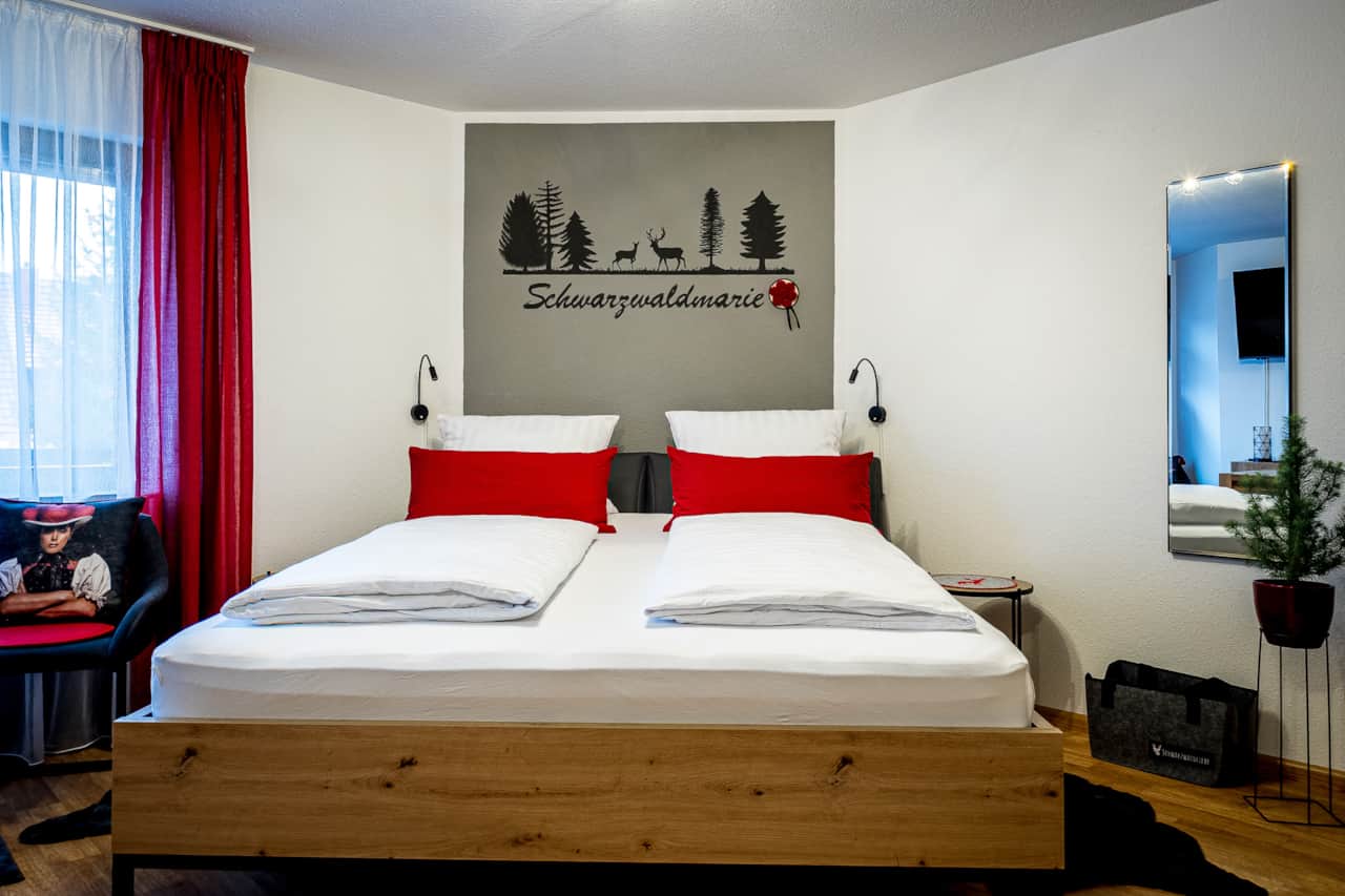 Großes King Size Bett