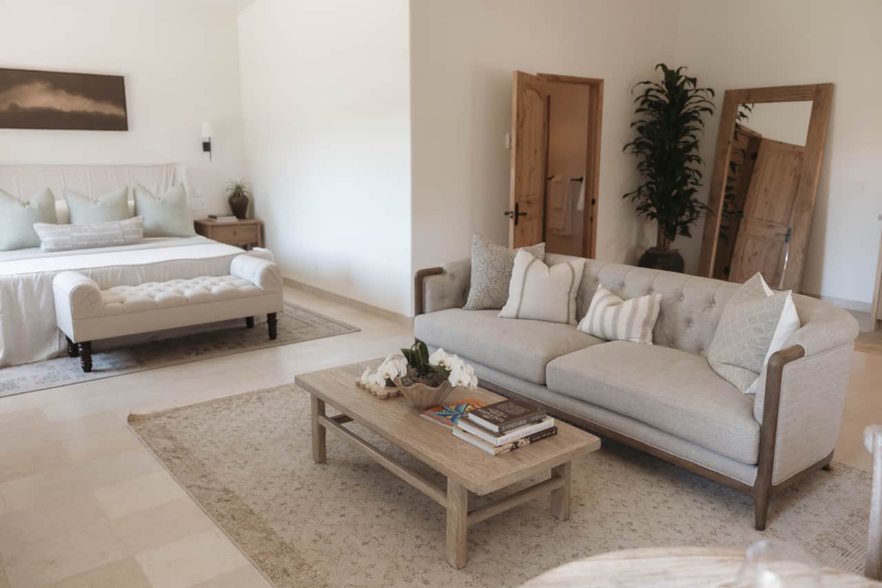 Champagne Suite - Living Area