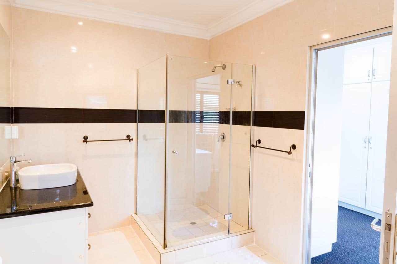 Main bedroom bathroom Main bedroom bathroom