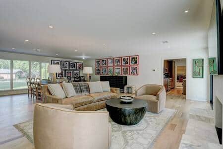 Living room looking back at the Wall of Fame 