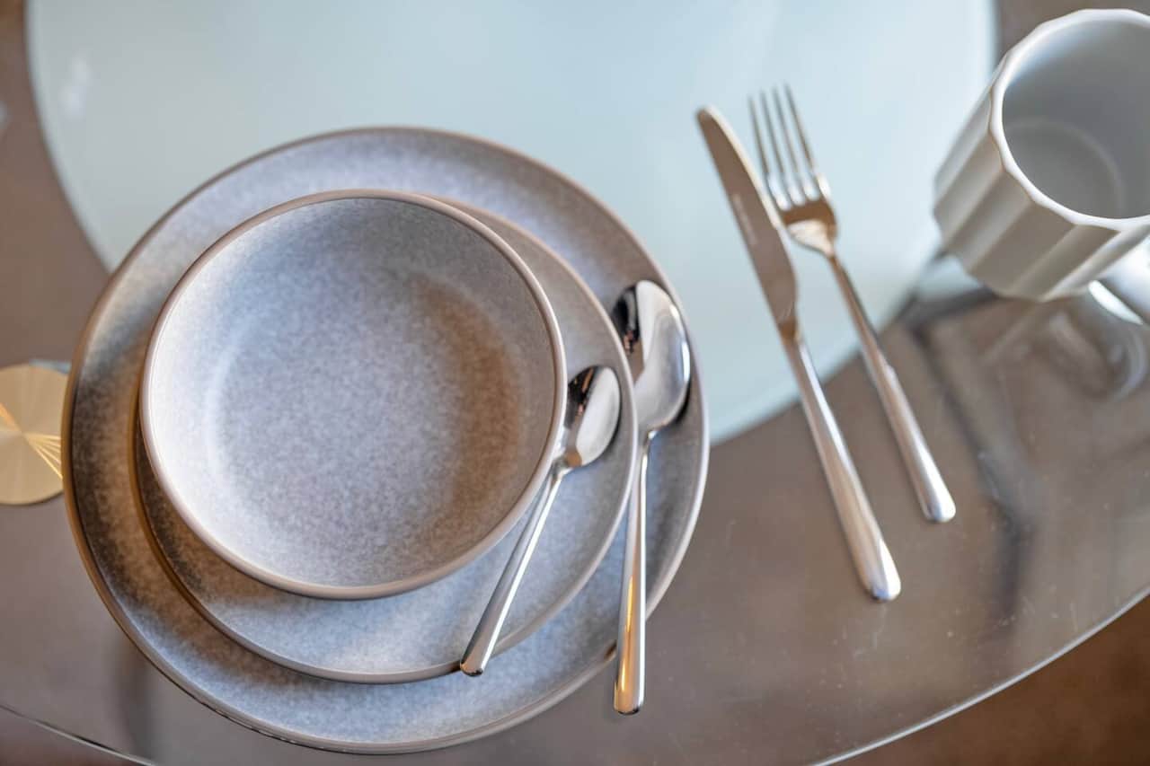Clean, well-presented tableware provided so you can settle in immediately. Everything you need for comfortable self-catering during short or longer stays.