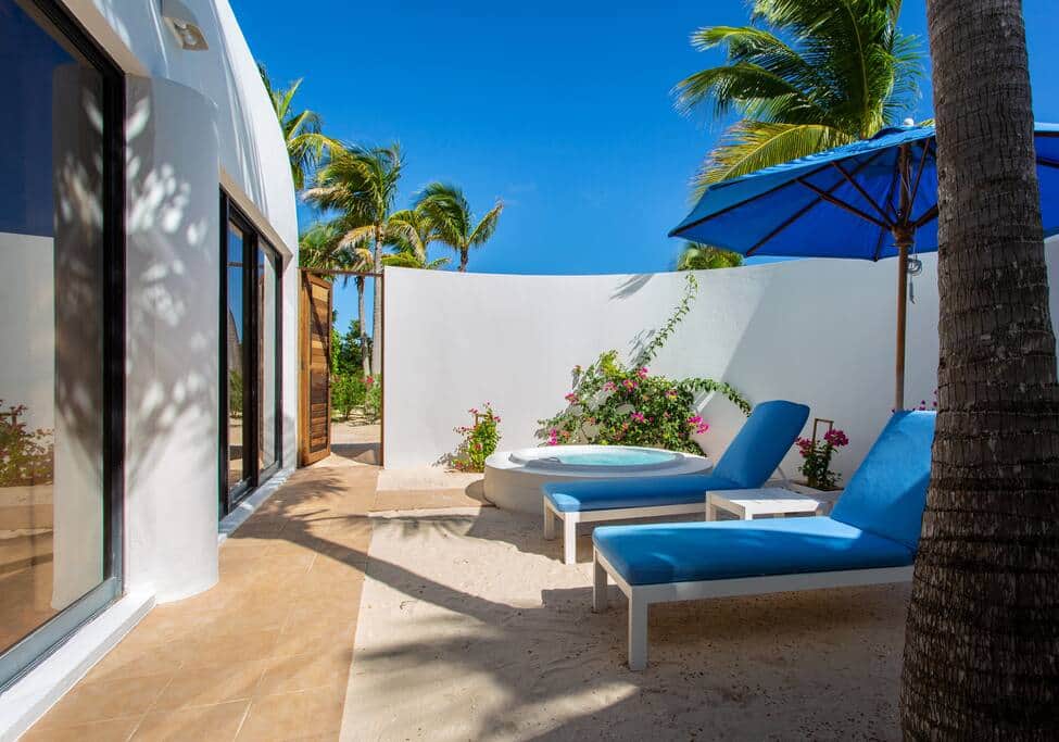 Private Outdoor Terrace with hot tub