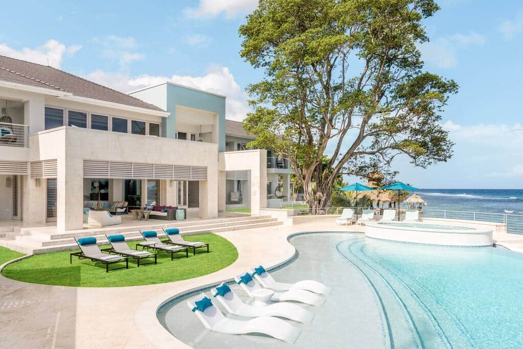 Villa Life!