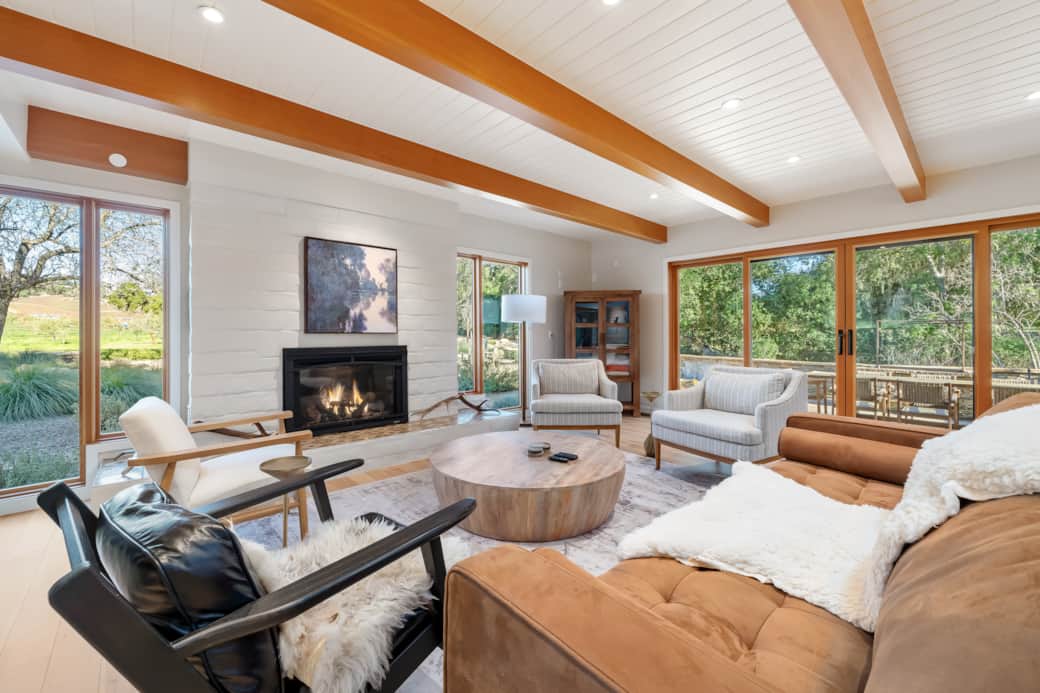 Hunting Lodge Den