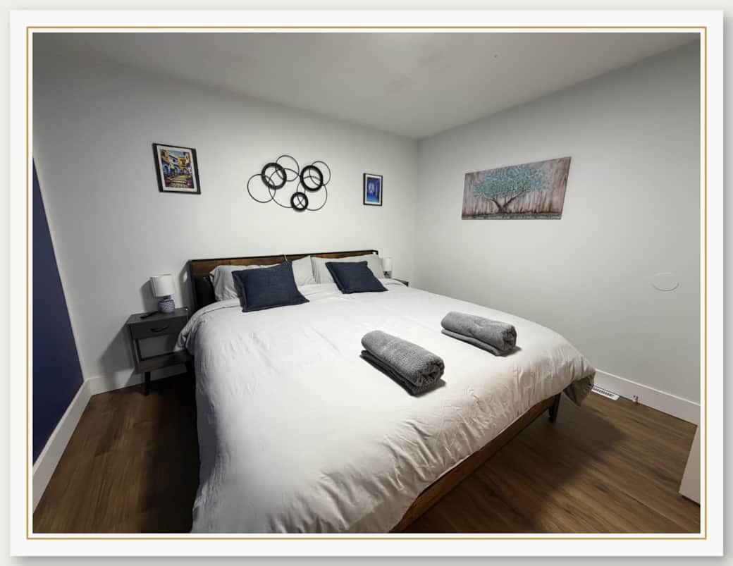 Bedroom - King Bedroom - King