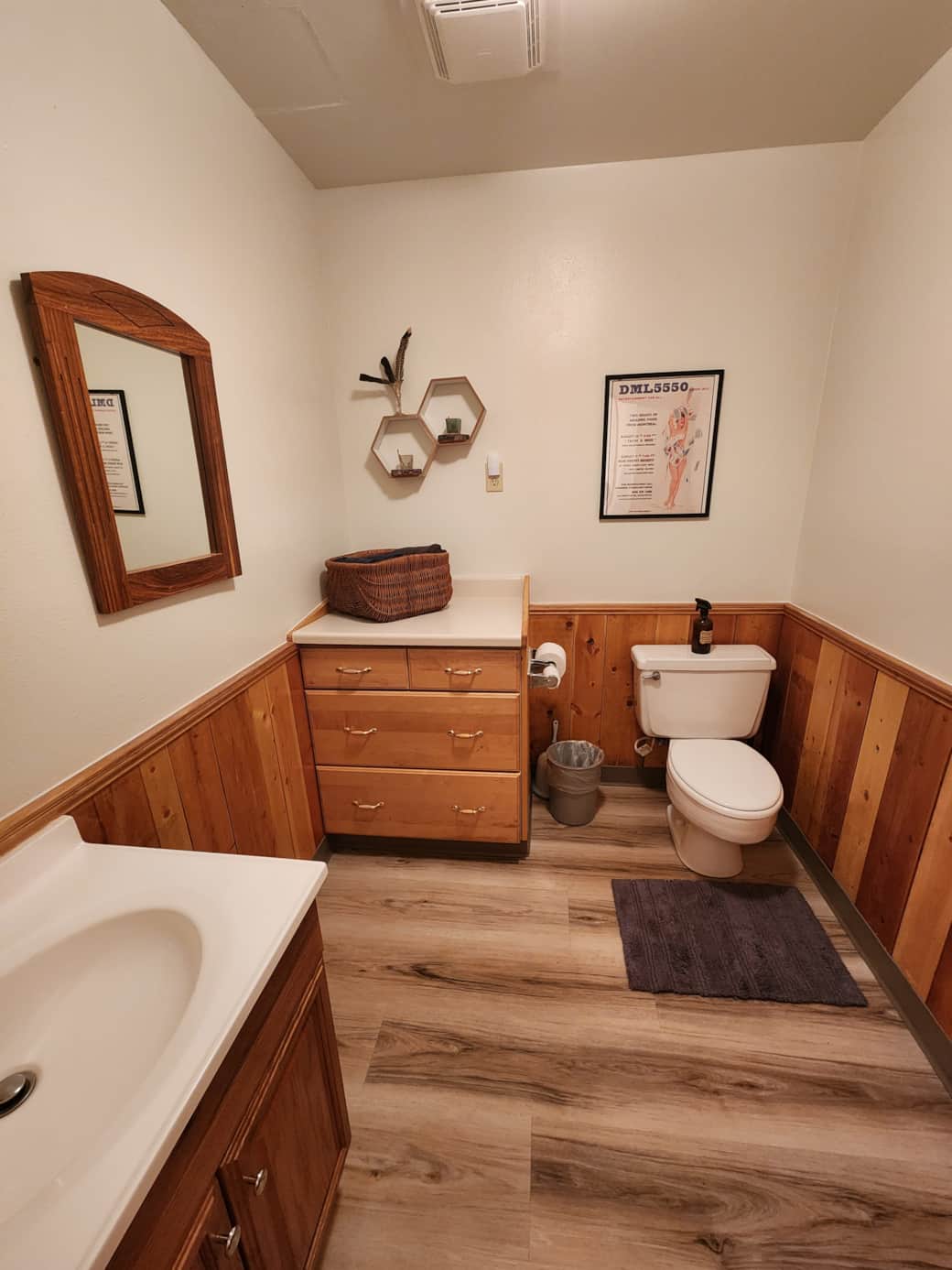 Toilet Room 