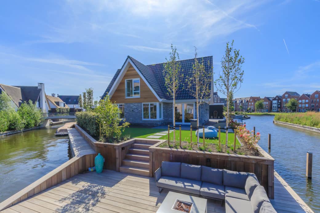 Waterfront Villa Oegstgeestt