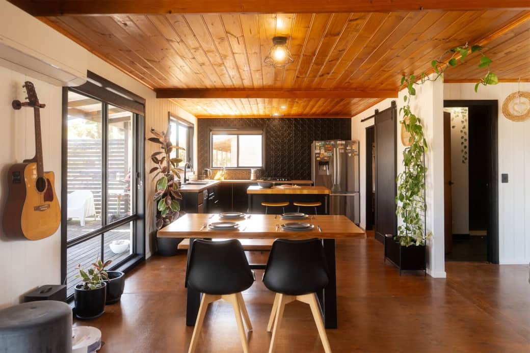 Cosy couples accommodation Coles Bay East Coast Tasmania Cosy couples accommodation Coles Bay East Coast Tasmania