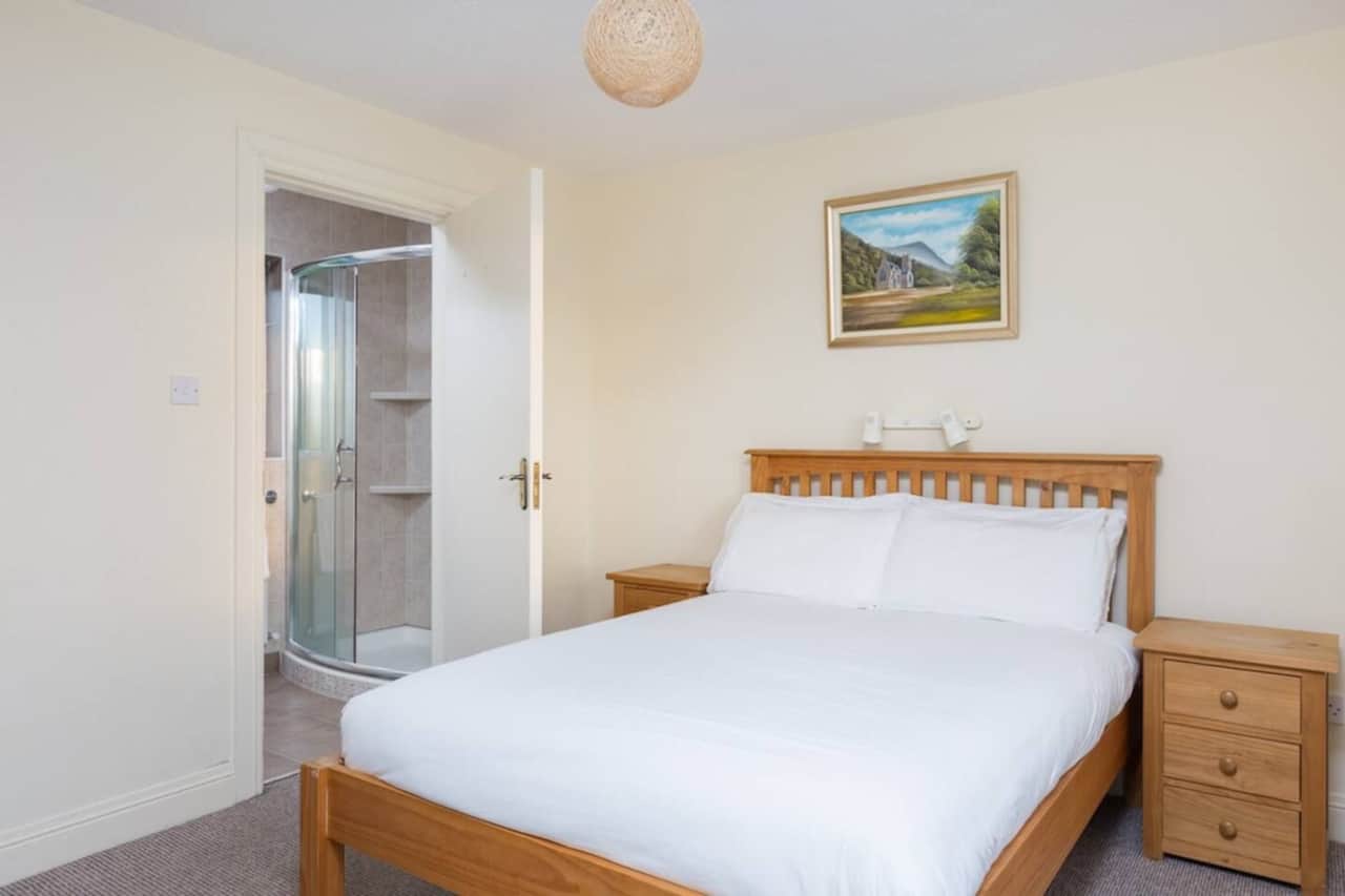 Double Bedroom 