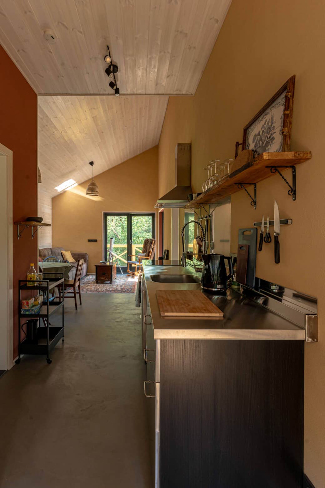 Get Lost Cabins: geltonasis namelis