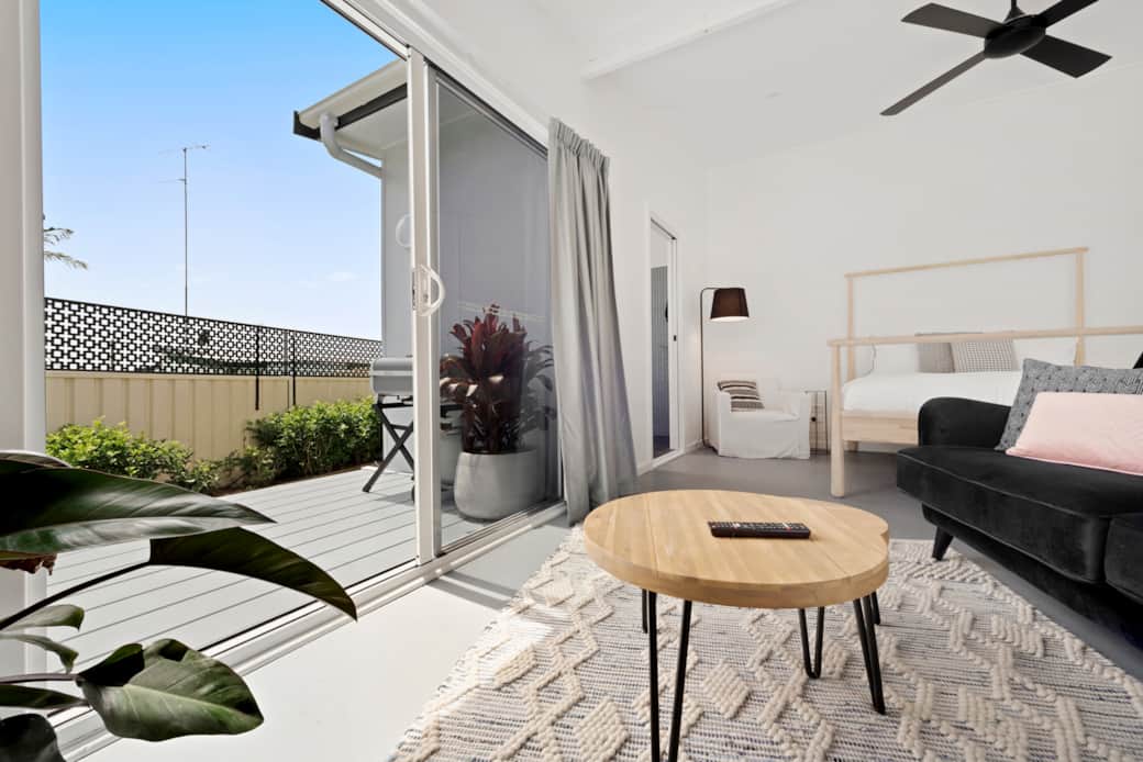 Open Plan Living - Studio Ocean Breeze, Huskisson, www.southcoastholidayretreats.com Open Plan Living - Studio Ocean Breeze, Huskisson, www.southcoastholidayretreats.com