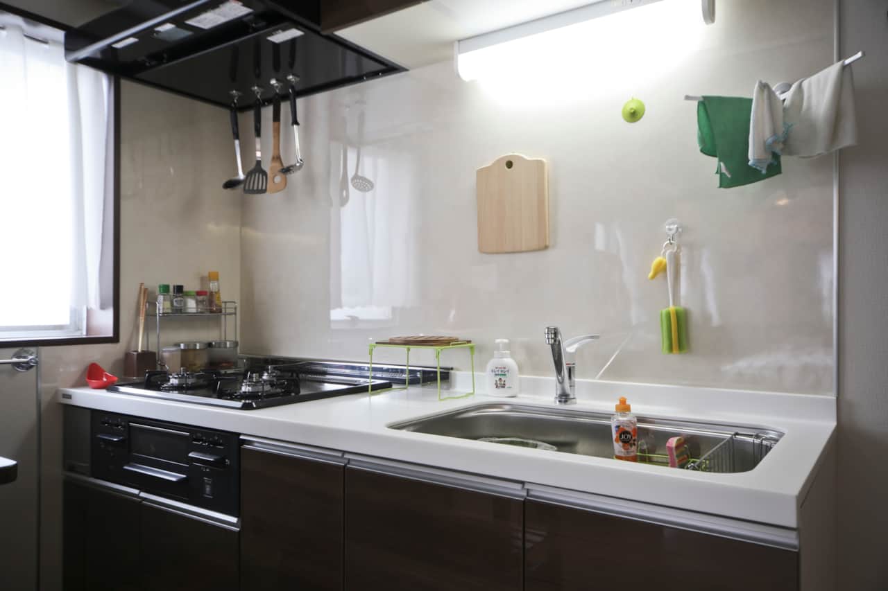Cook your favourites with ease thanks to modern kitchen amenities