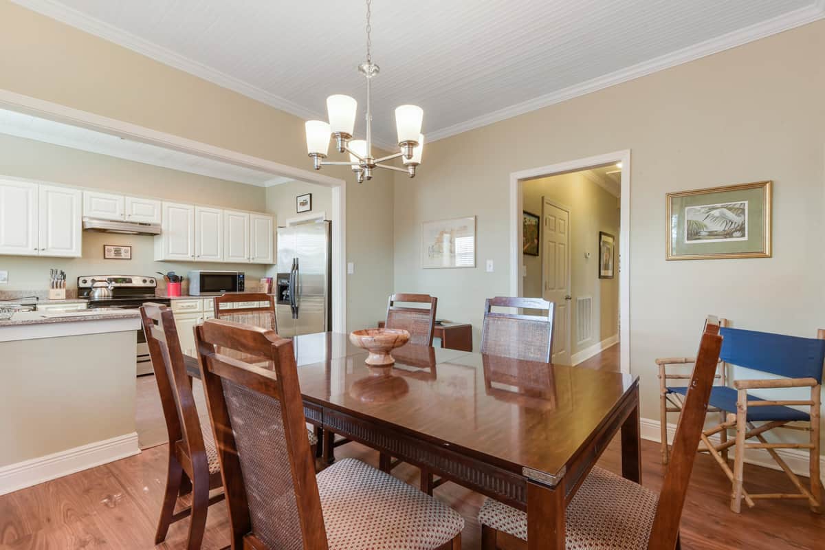 Luxurious gulf coast family homes with private pool to rent Bay St