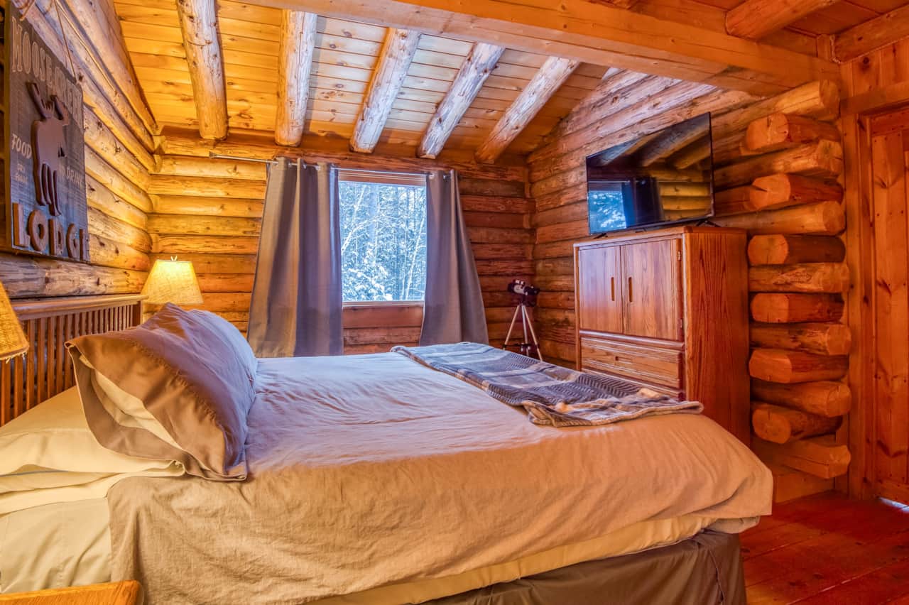 Master Bedroom - King Size Bed