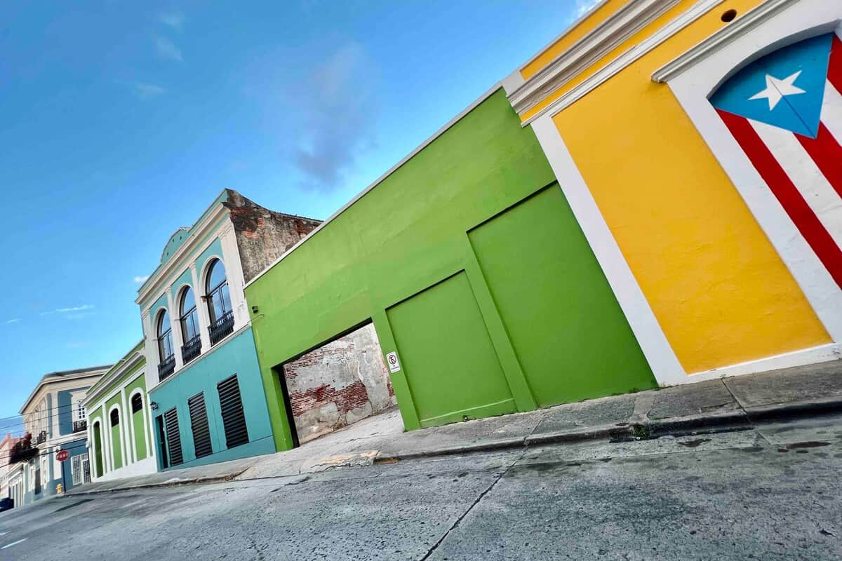 Our building is rich in history, situated next to the former home of a famous personality and surrounded by charming colonial-style buildings.
