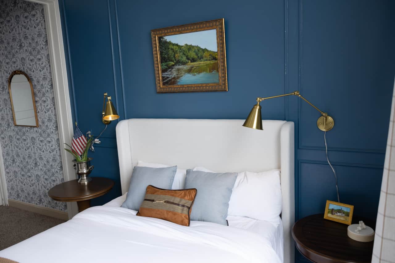 Queen Bed