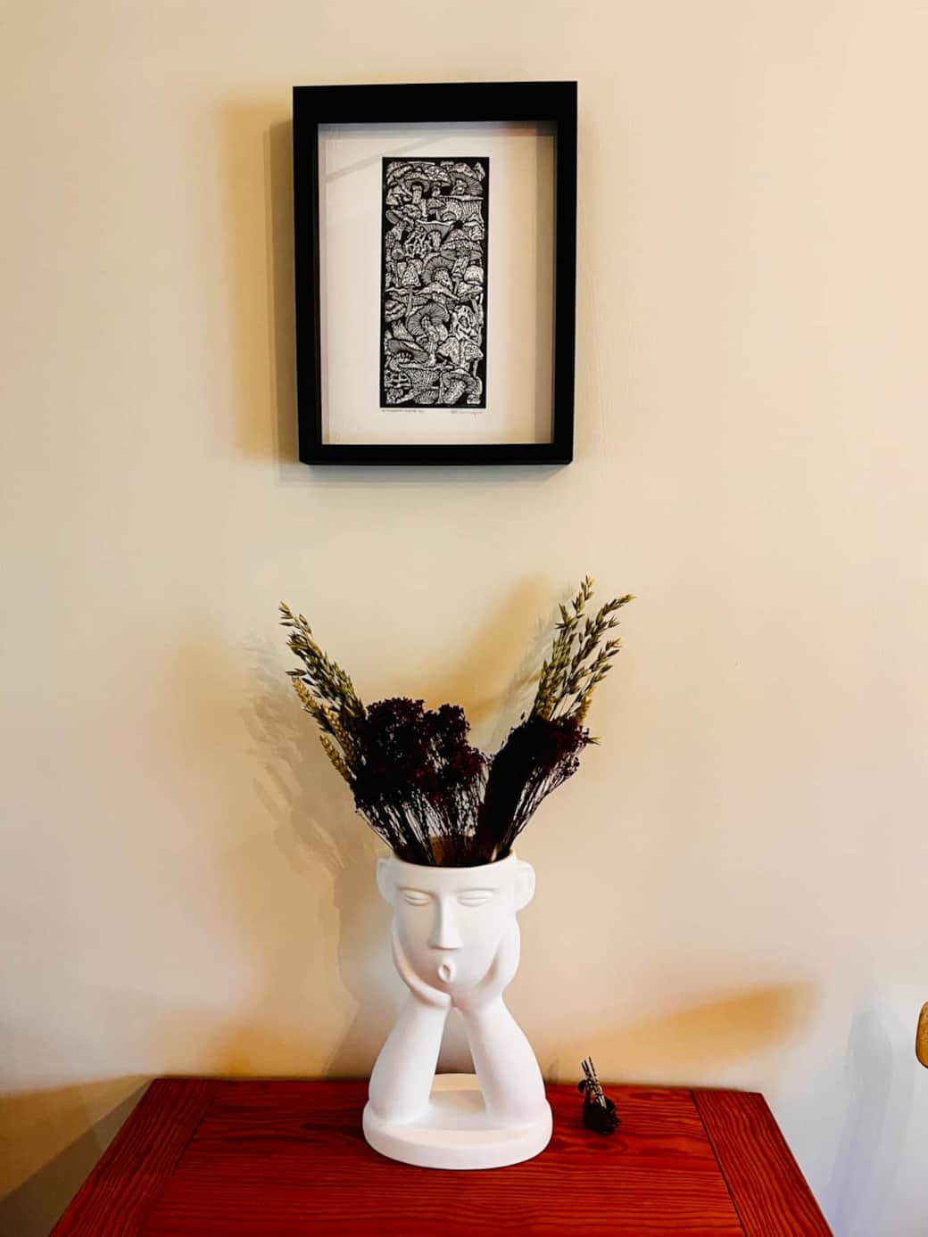 Dining Area with Local Art and Ceramics Dining Area with Local Art and Ceramics